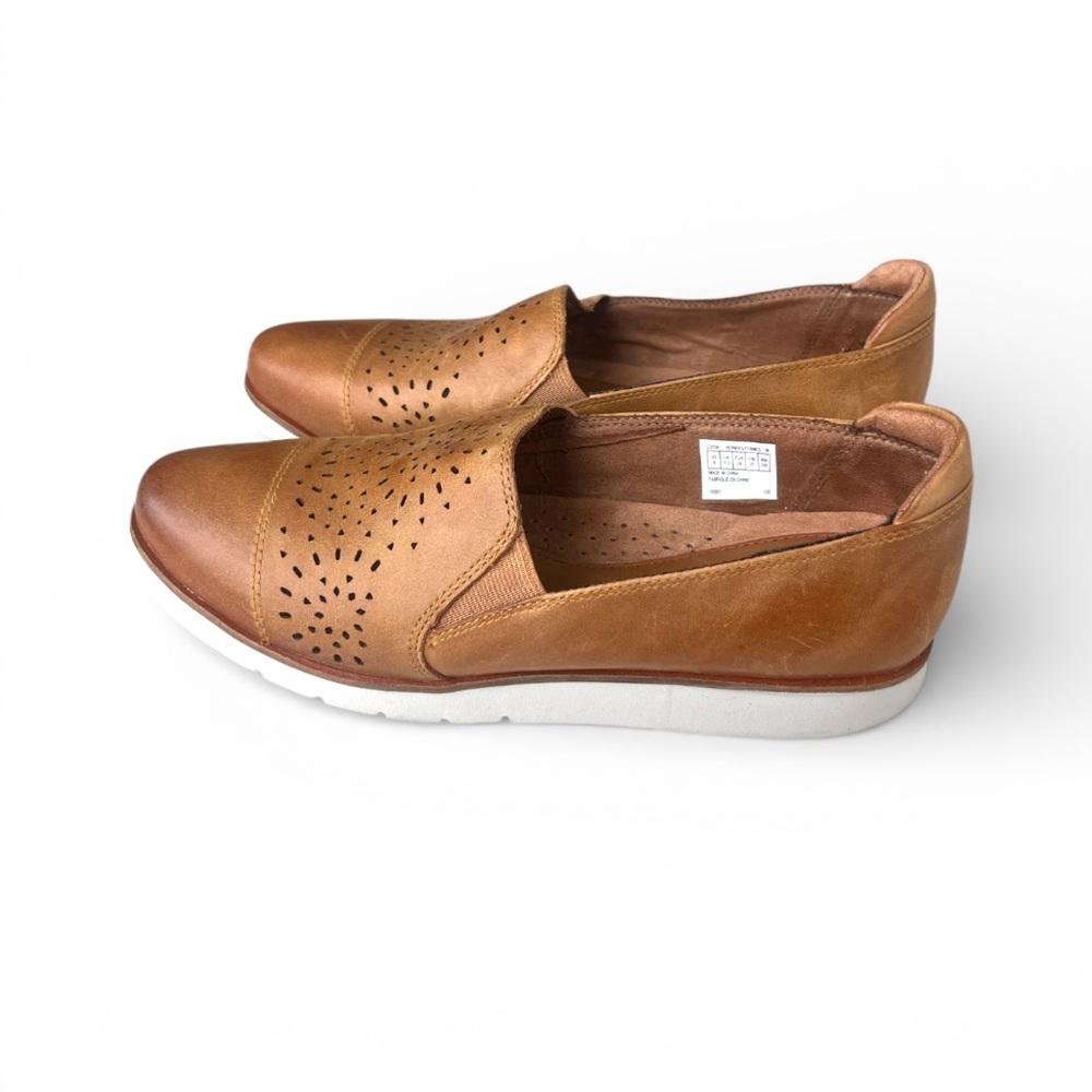 Cobb Hill Leather Laci Laufers
